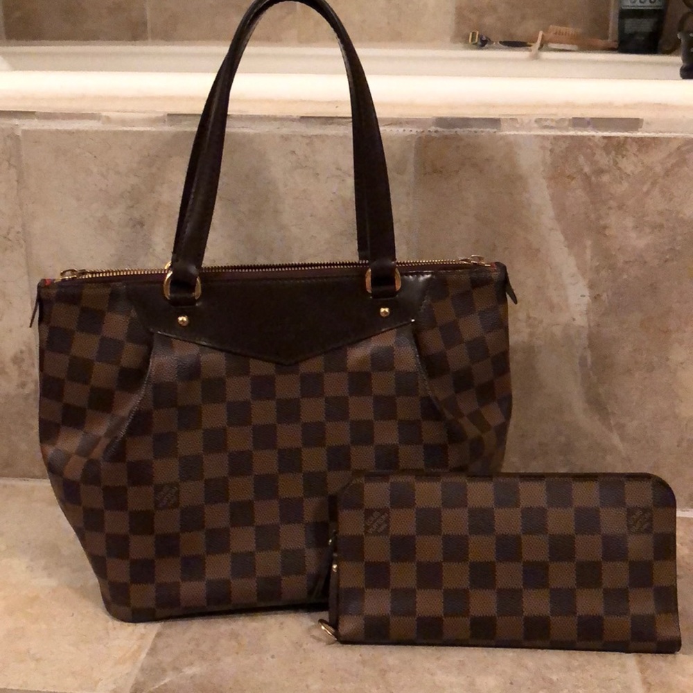 Louis Vuitton Purse & Wallet